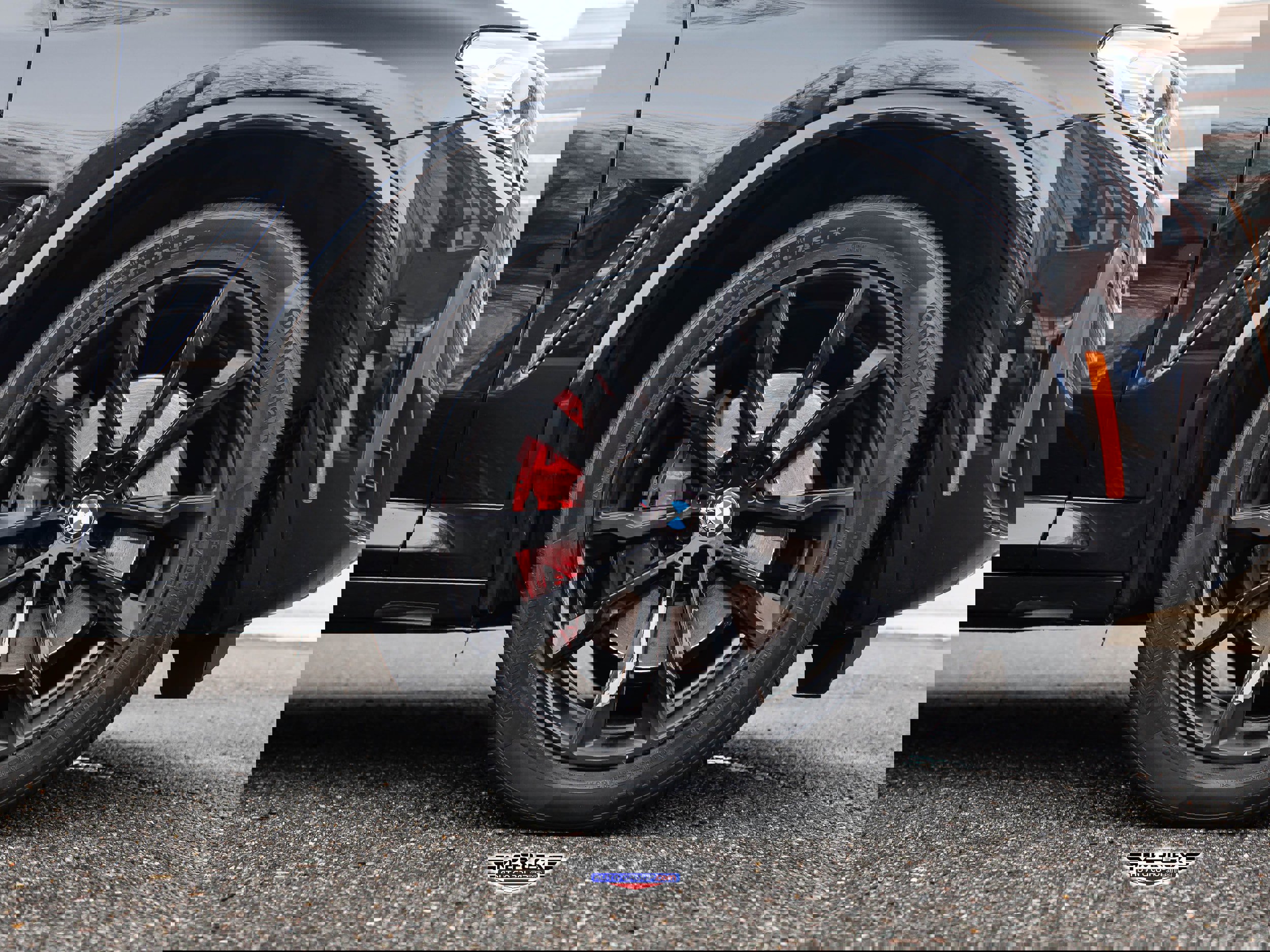 Used 2022 BMW X4 M40i w/ Premium Package image 9