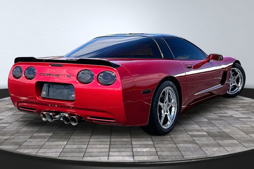 Used 2000 Chevrolet Corvette Coupe w/ Memory Pkg image 2