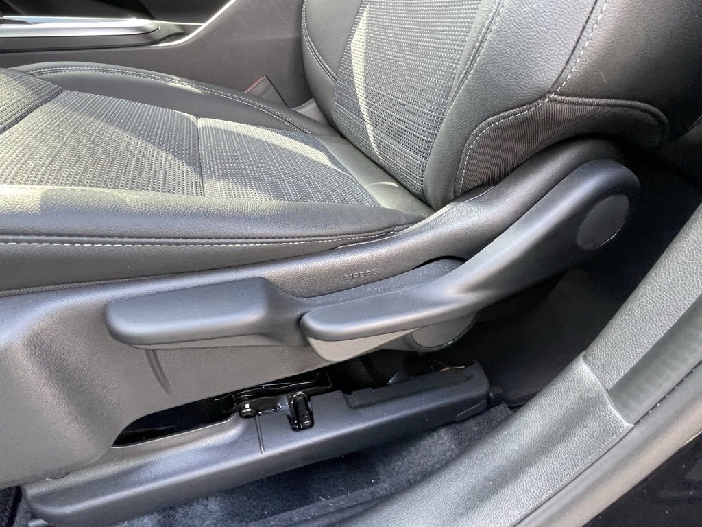 Used 2025 Buick Envista Preferred image 25