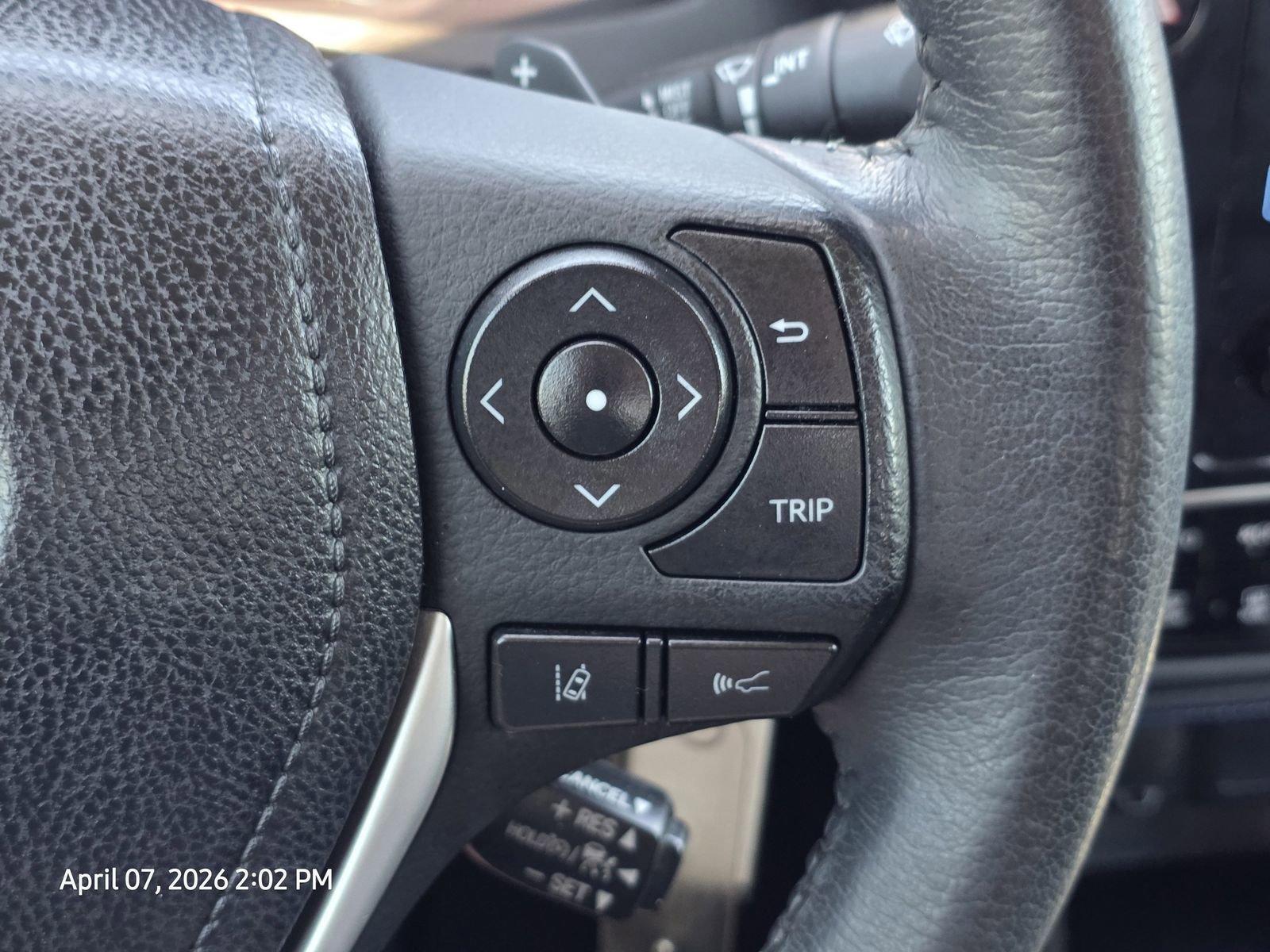 Used 2019 Toyota Corolla SE w/ Carpet Mat Package (TMS) FWD image 26