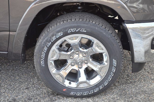 New 2026 RAM 1500 4x4 Crew Cab image 10