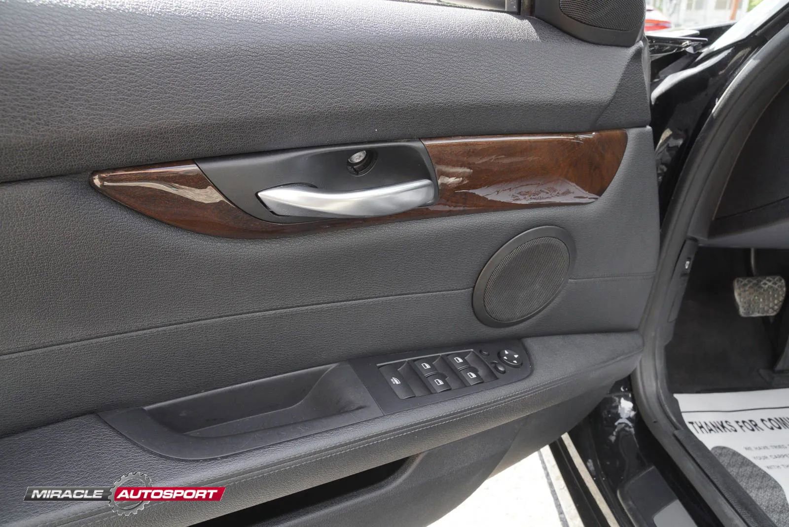 Used 2011 BMW Z4 sDrive35i image 16