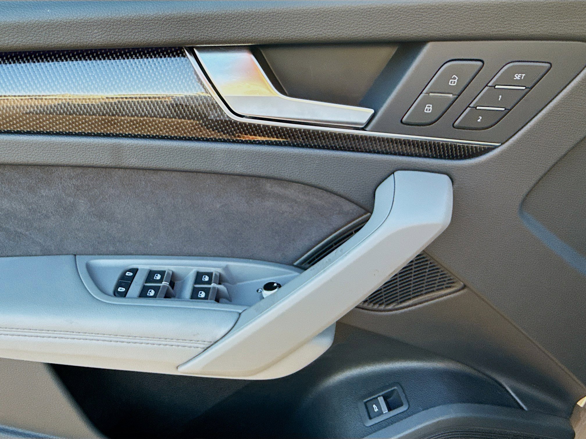 Used 2025 Audi SQ5 Premium Plus image 23