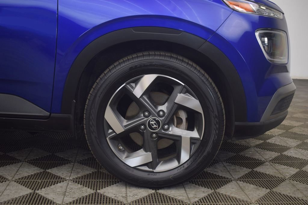 Used 2023 Hyundai Venue Limited w/ Cargo Package FWD image 30