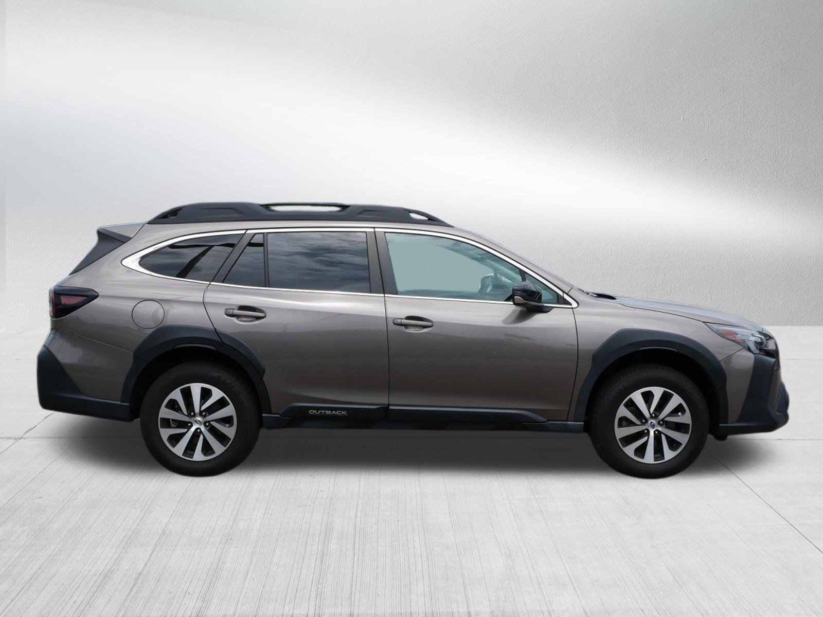 Used 2023 Subaru Outback Premium w/ Popular Package #1 AWD/4WD image 8