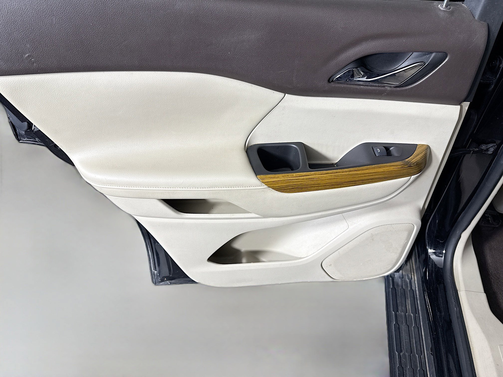 Used 2017 GMC Acadia Denali w/ Technology Package image 26