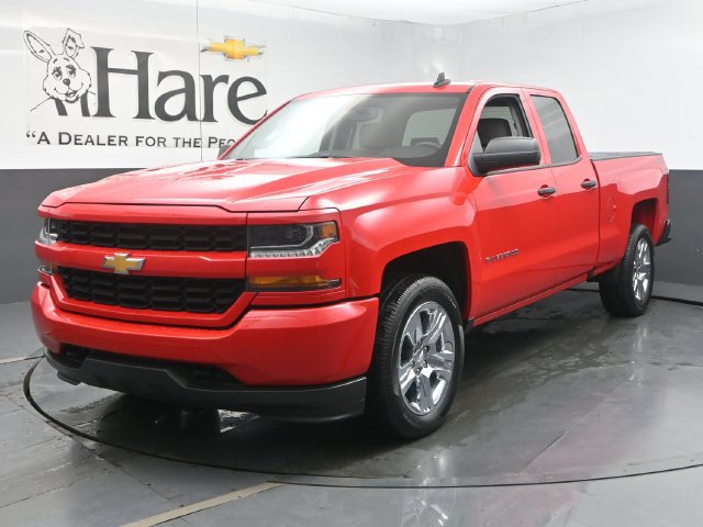 Used 2019 Chevrolet Silverado 1500 Custom w/ Custom Convenience Package AWD/4WD image 38