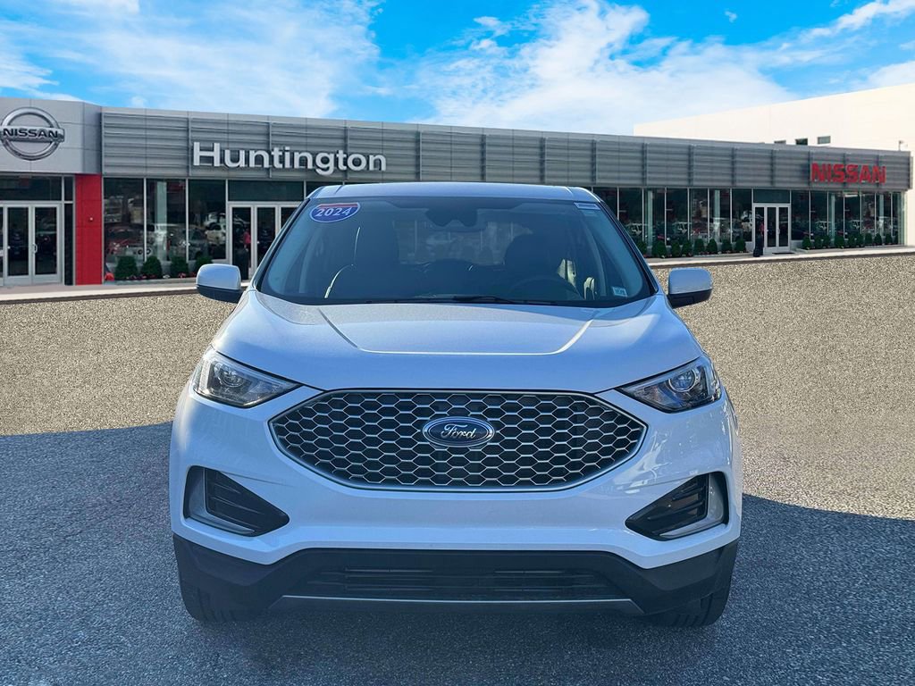 Used 2024 Ford Edge SEL image 2