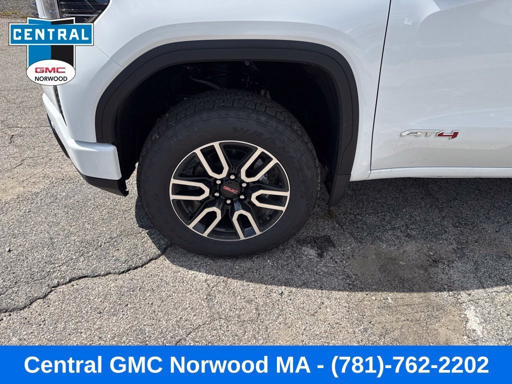 New 2026 GMC Sierra 1500 AT4 w/ Technology Package AWD/4WD image 10