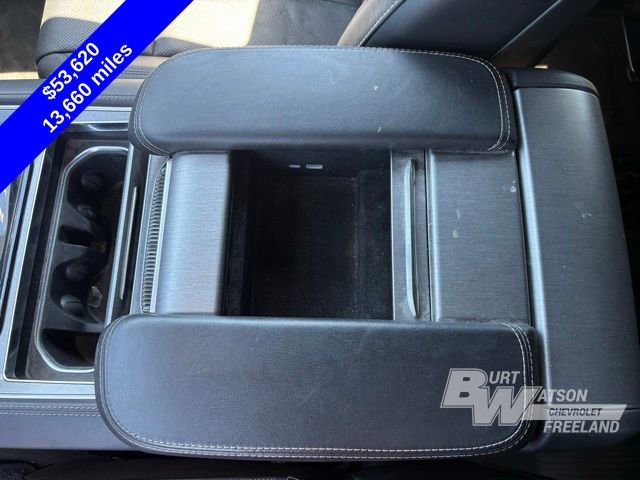 Used 2025 Jeep Wagoneer L Series II w/ 8-pass Seating Package AWD/4WD image 24