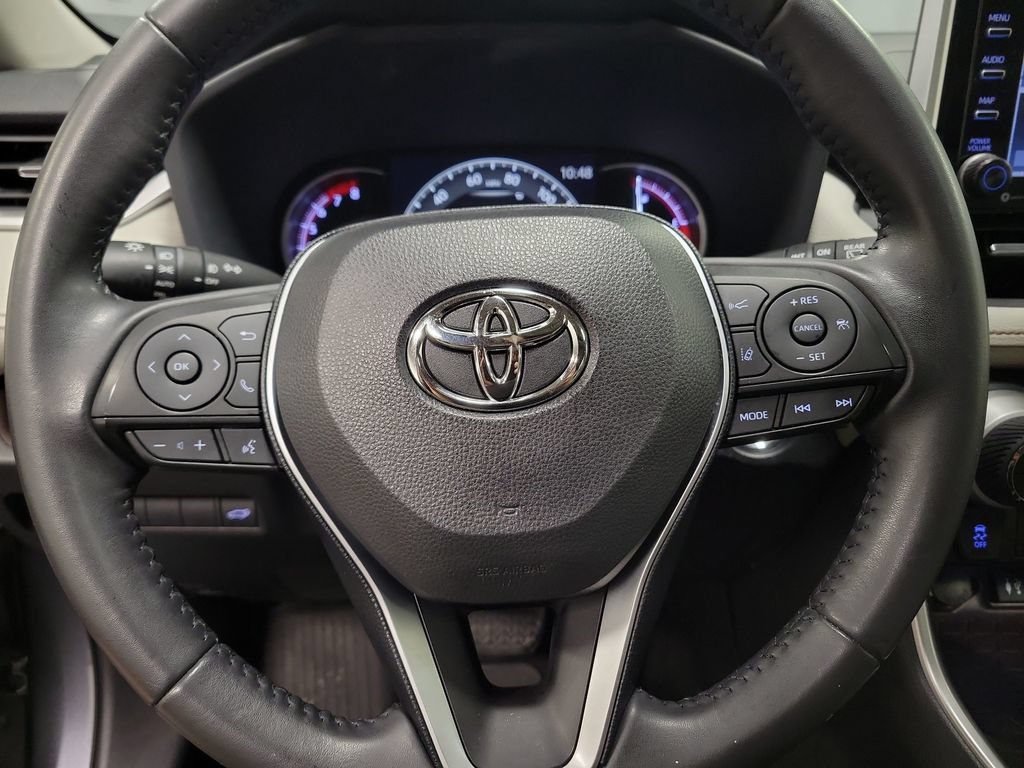 Used 2019 Toyota RAV4 Limited FWD image 24