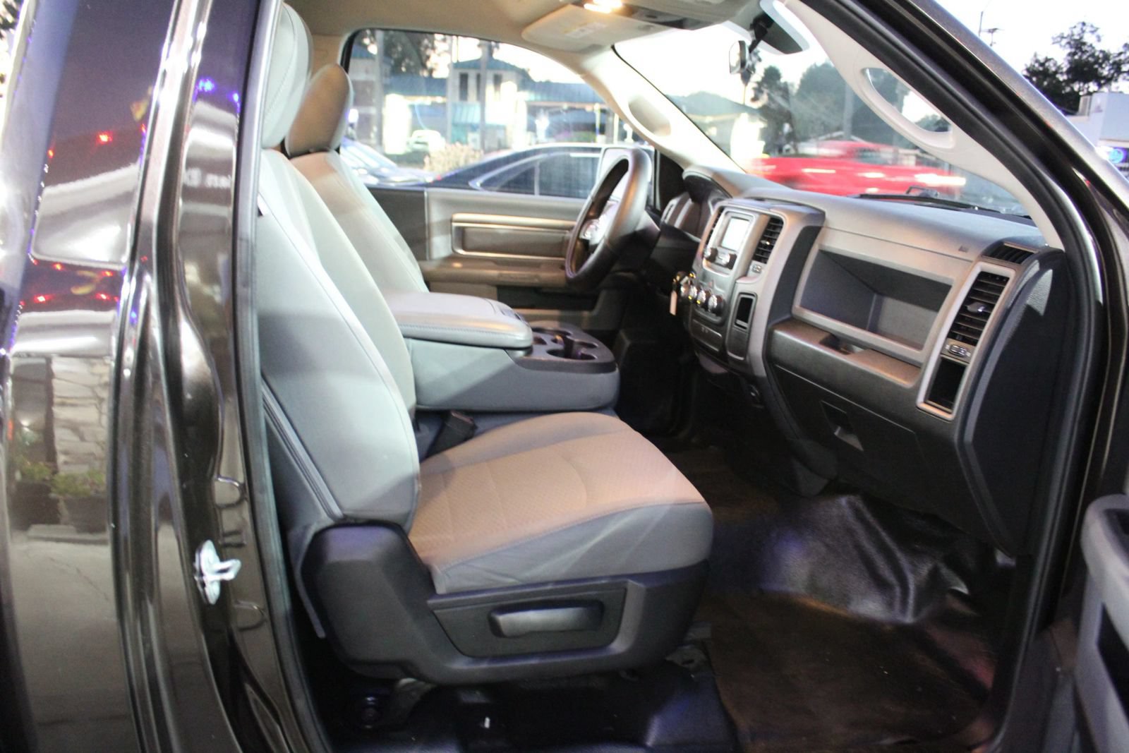 Used 2017 RAM 1500 Tradesman w/ Power & Remote Entry Group RWD image 10