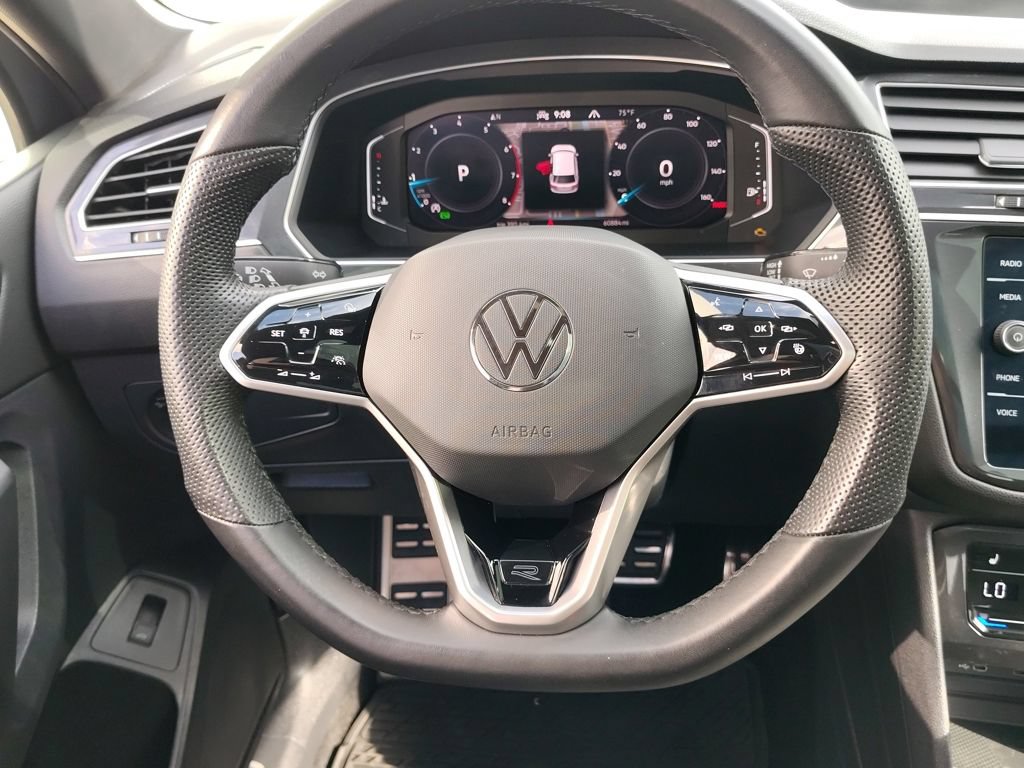 Used 2024 Volkswagen Tiguan SEL R-Line AWD/4WD image 34