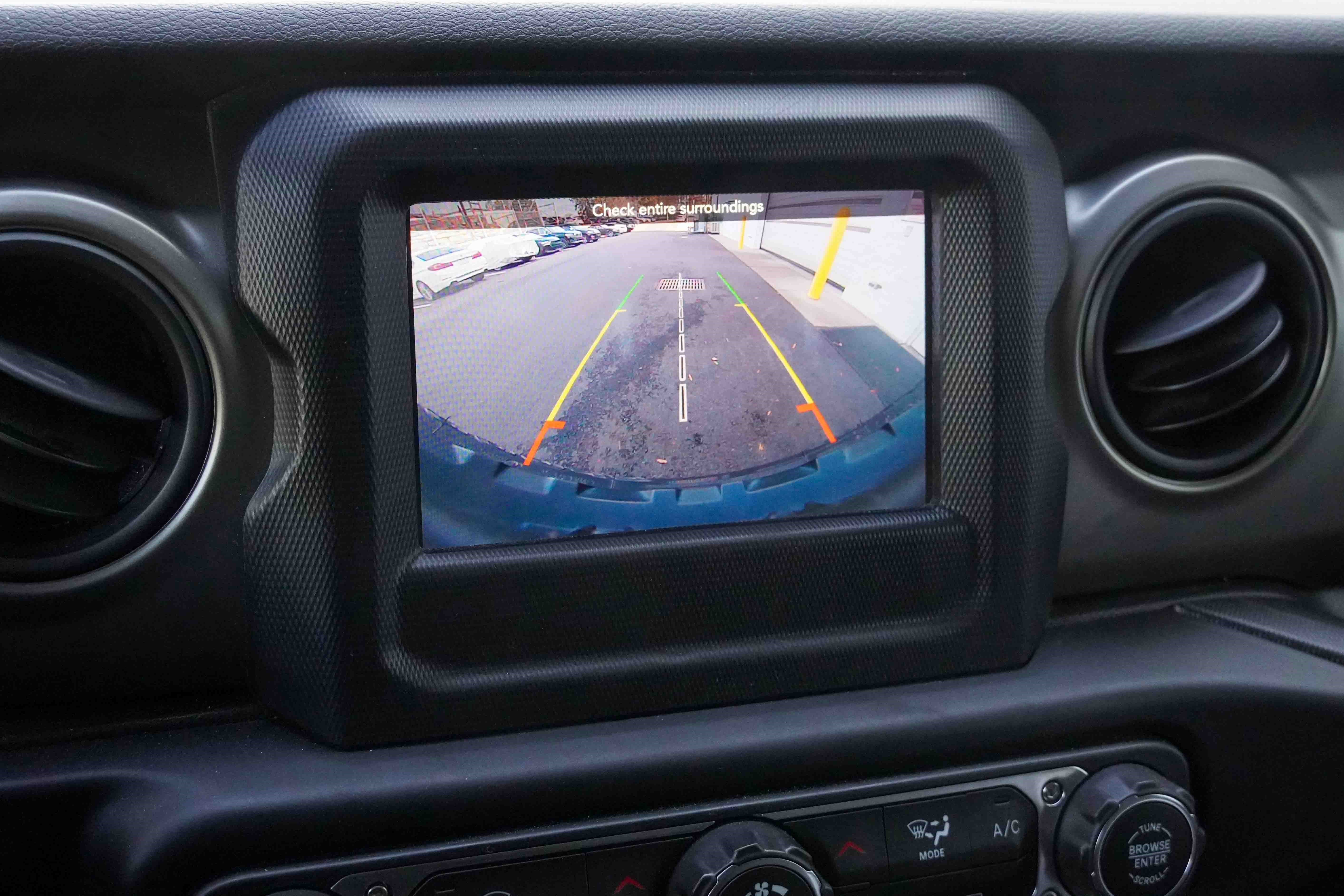 Used 2019 Jeep Wrangler Unlimited Sport S image 25