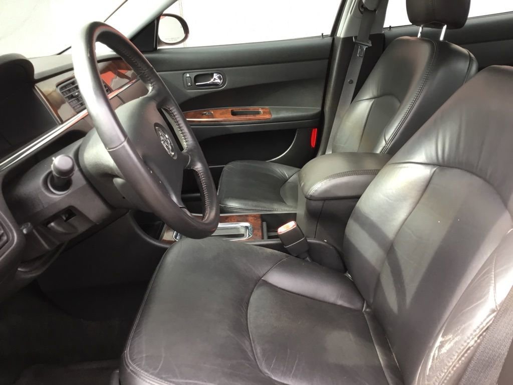 Used 2007 Buick LaCrosse CXL w/ Driver Confidence Package image 3