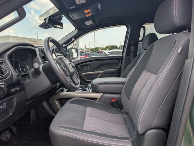 Used 2024 Nissan Titan SV w/ SV Bronze Edition Package AWD/4WD image 15
