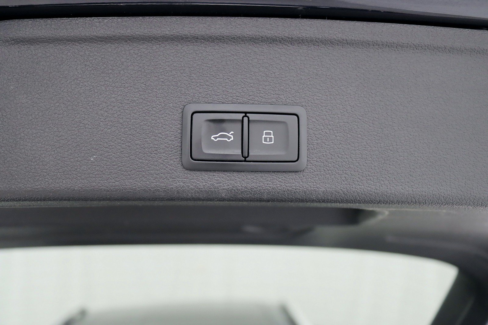Used 2018 Audi A4 2.0T allroad Premium Plus AWD/4WD image 40