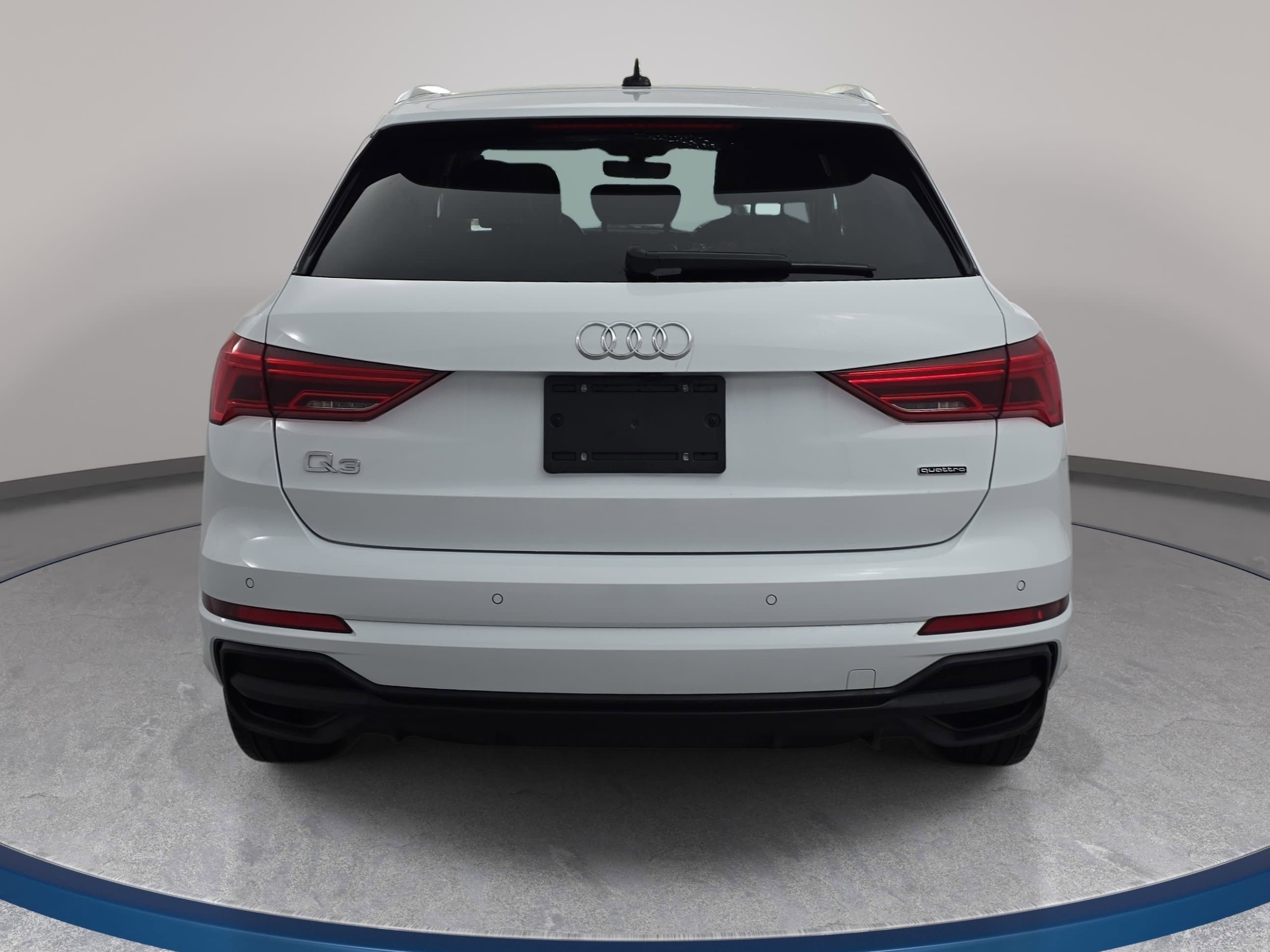 Used 2024 Audi Q3 2.0T Premium Plus w/ Premium Plus Package AWD/4WD image 6