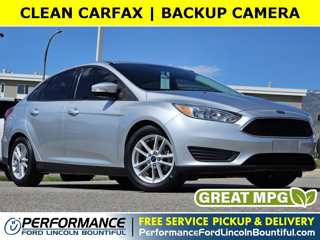 Used 2017 Ford Focus SE FWD image 1