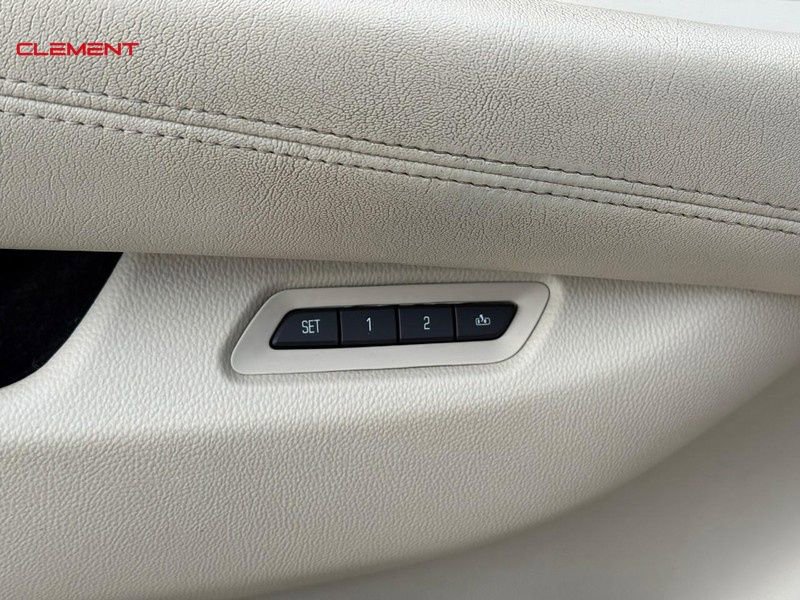 Used 2015 Cadillac Escalade Luxury image 22