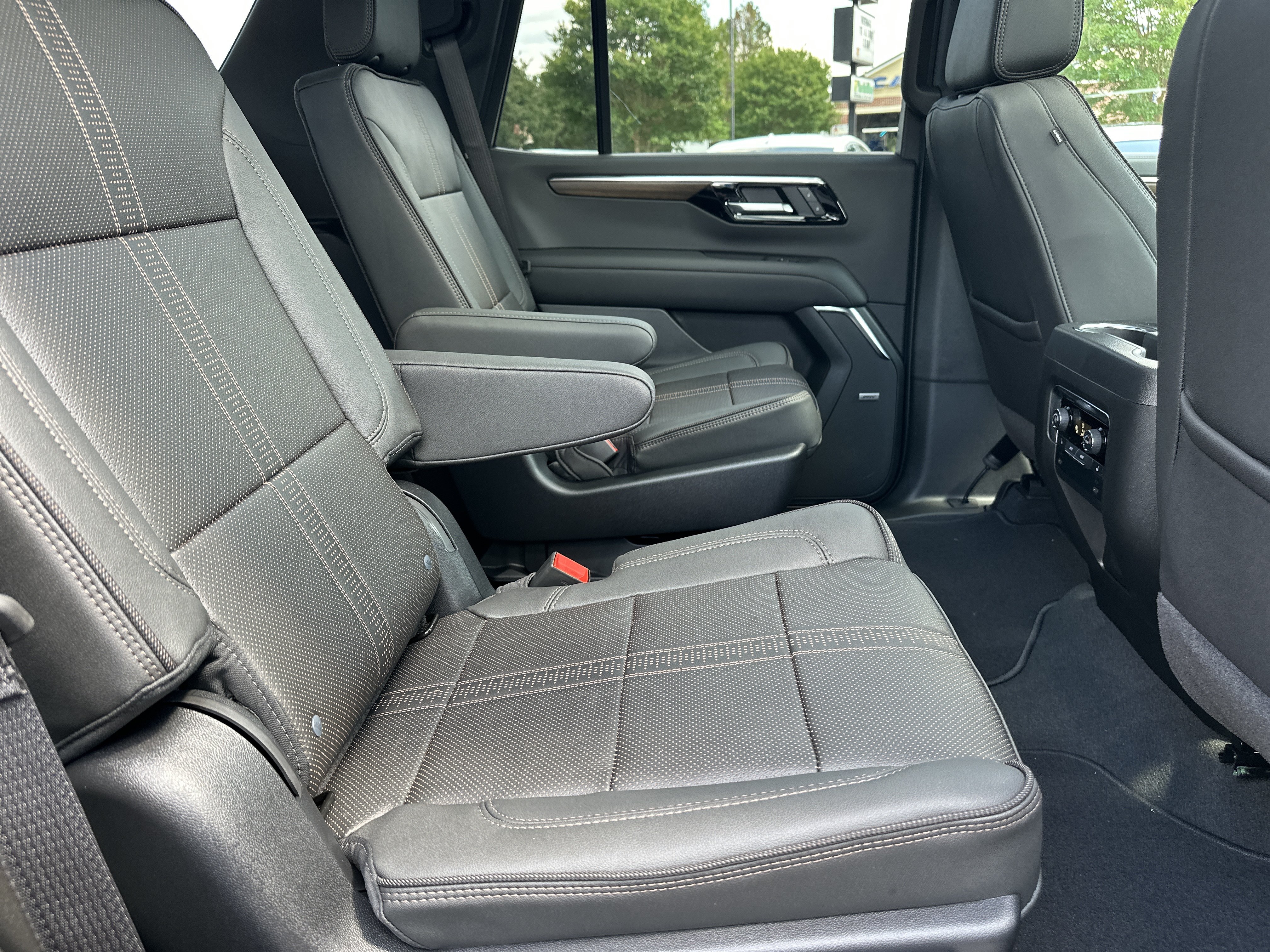 New 2026 Chevrolet Tahoe High Country w/ Sun And Tow Package RWD image 17