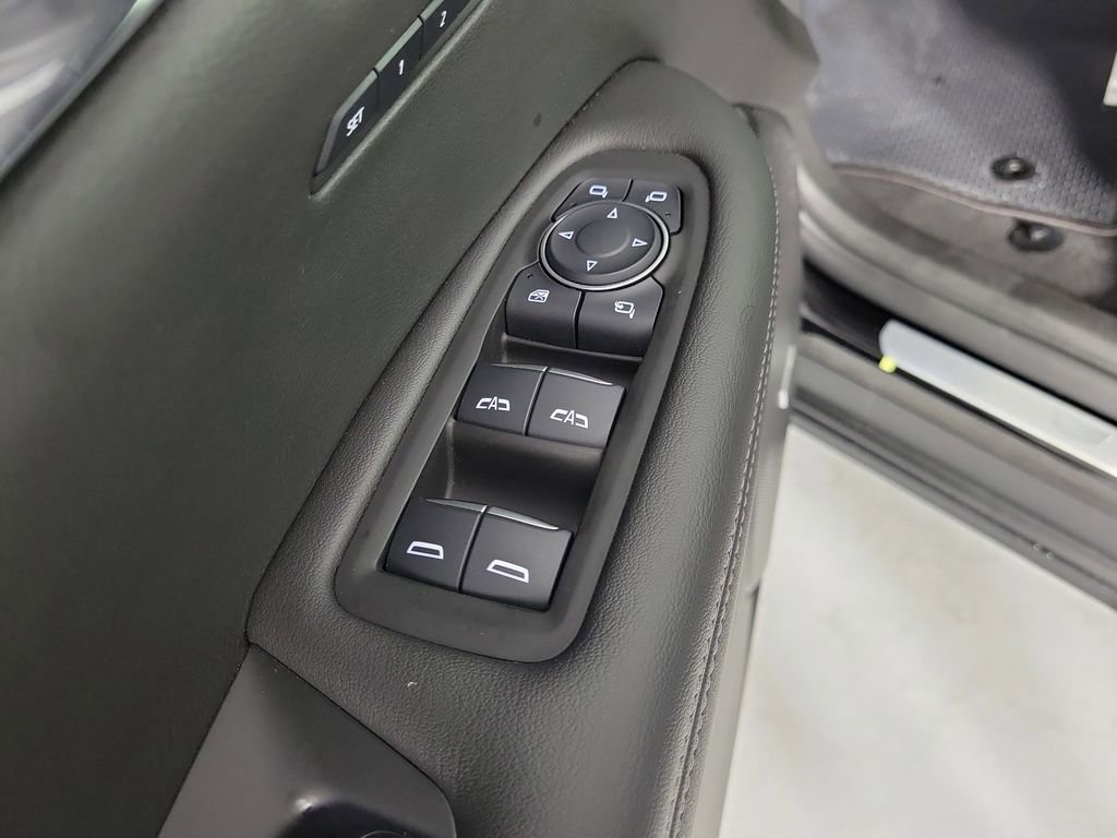 Used 2025 Cadillac XT6 Premium Luxury w/ Technology Package image 21