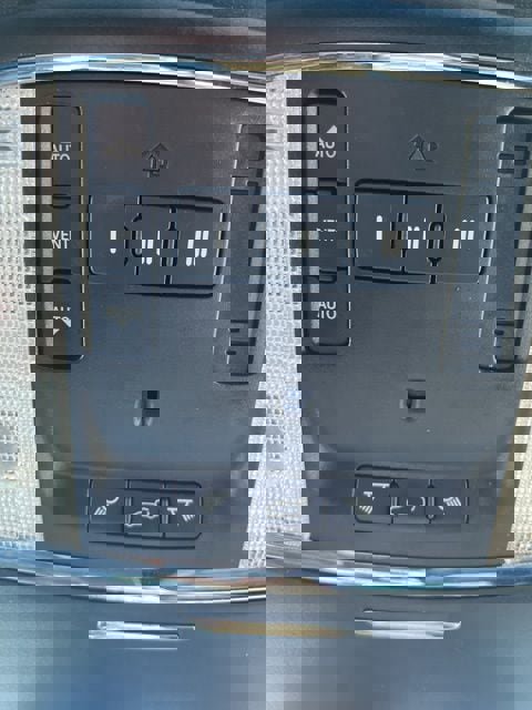 Used 2015 Jeep Grand Cherokee Limited image 33