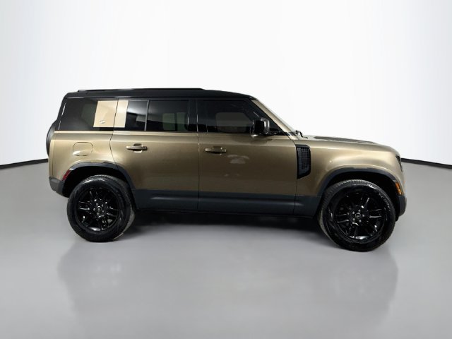Certified 2024 Land Rover Defender 110 S AWD/4WD image 4