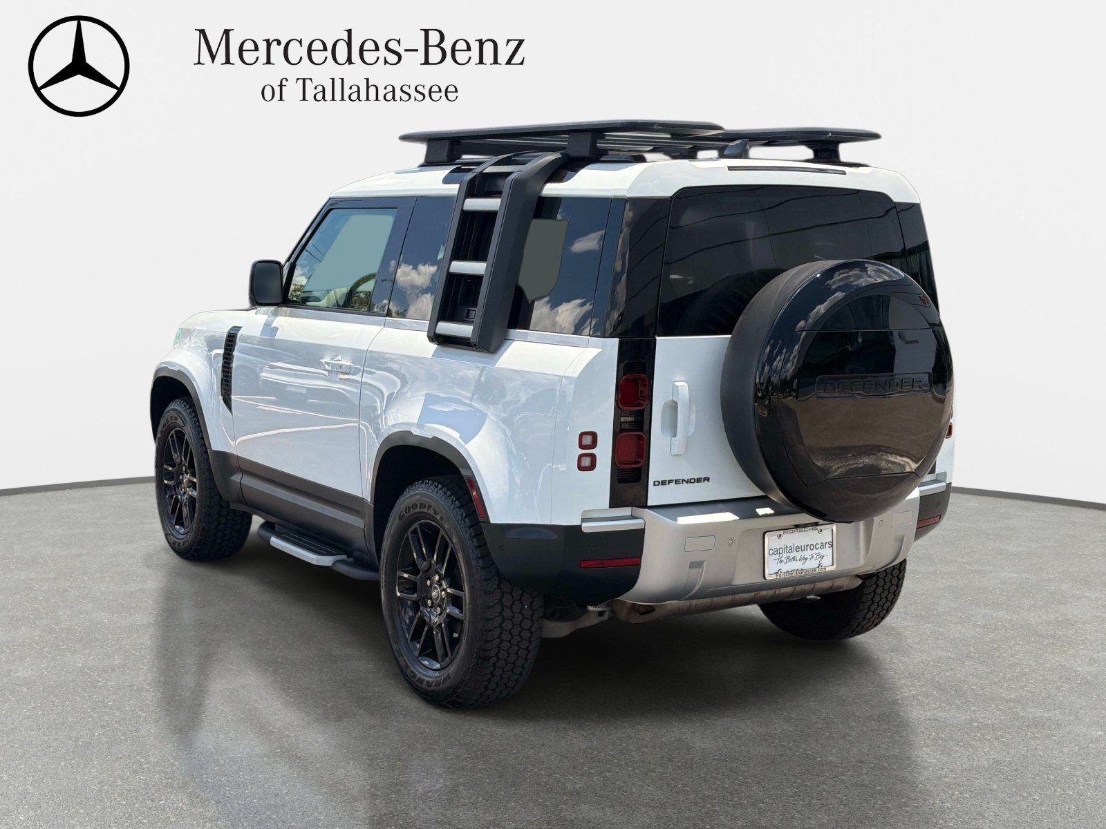 Used 2023 Land Rover Defender 90 S AWD/4WD image 7