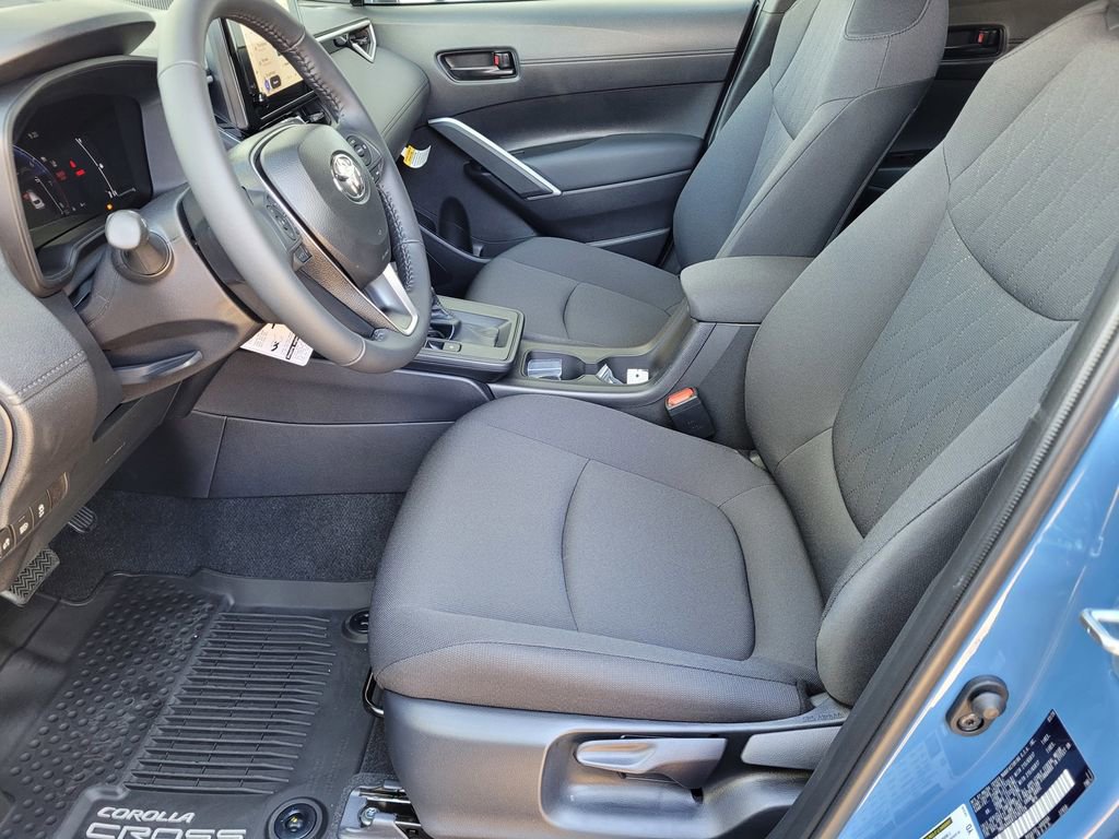 New 2026 Toyota Corolla Cross LE FWD image 8
