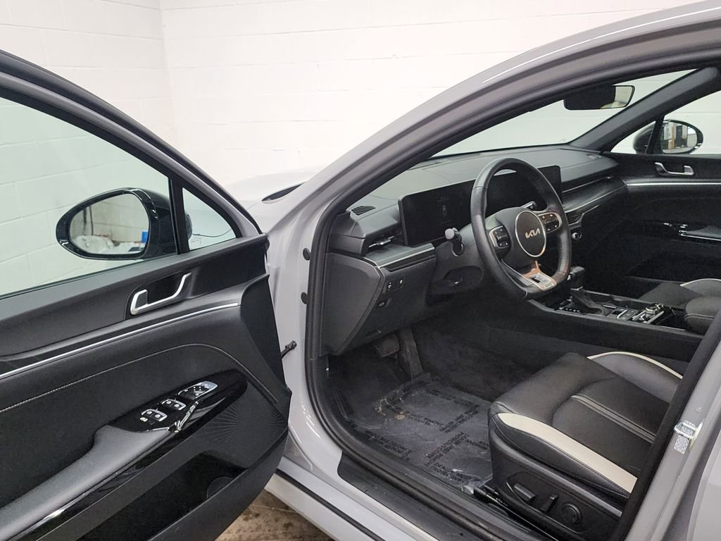 Used 2025 Kia K5 GT-Line AWD/4WD image 11