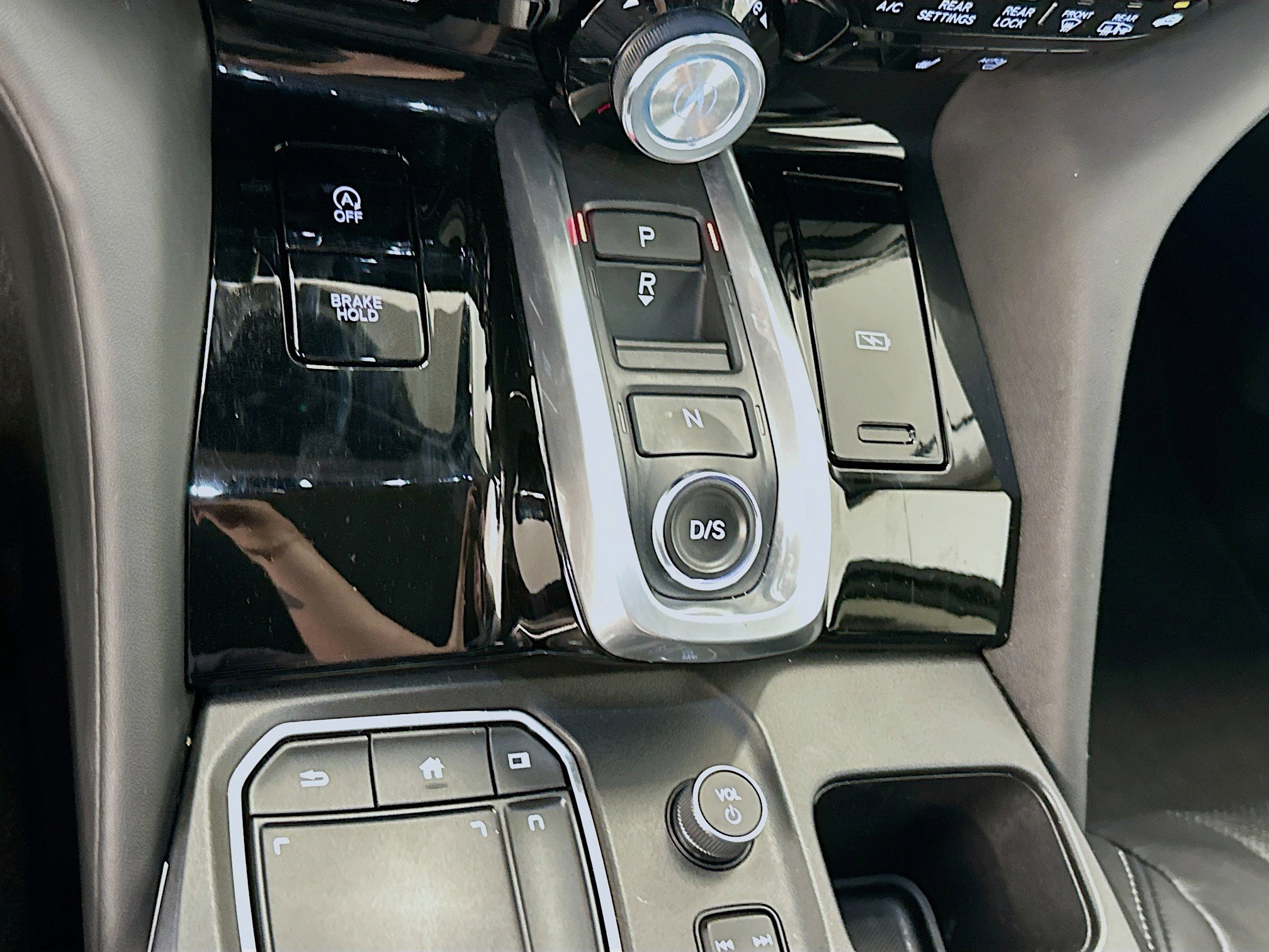 Used 2023 Acura MDX SH-AWD w/ Technology Package image 25