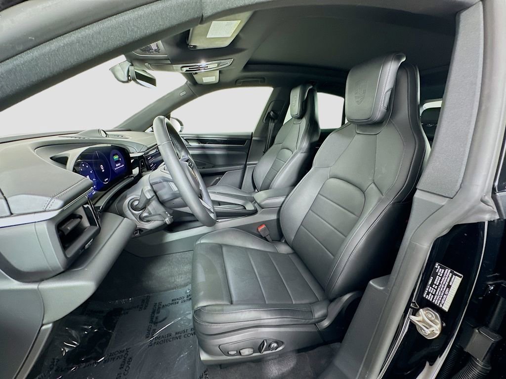 Used 2025 Porsche Macan 4S Electric image 5