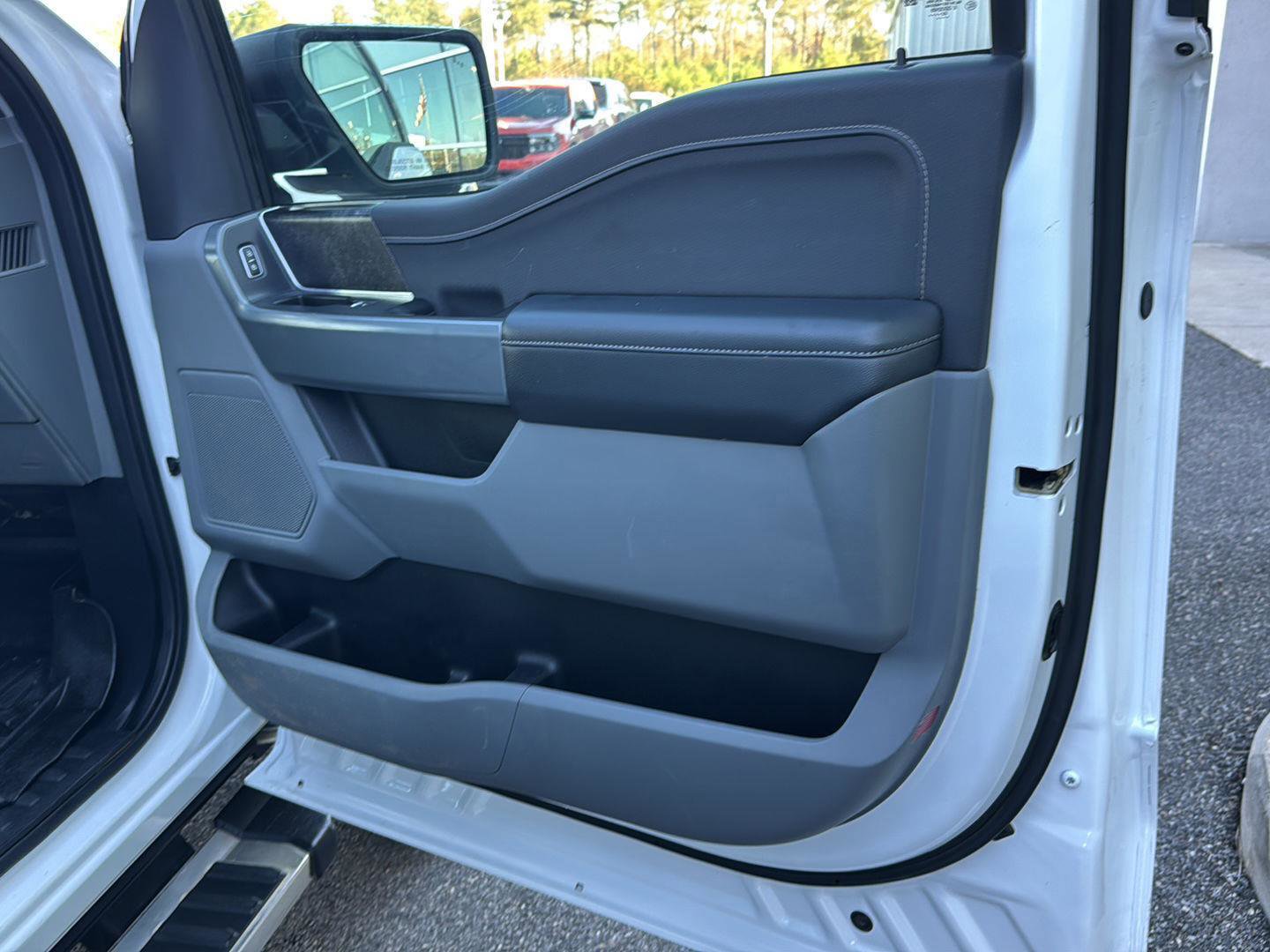 Used 2022 Ford F150 XLT w/ Equipment Group 302A High image 12