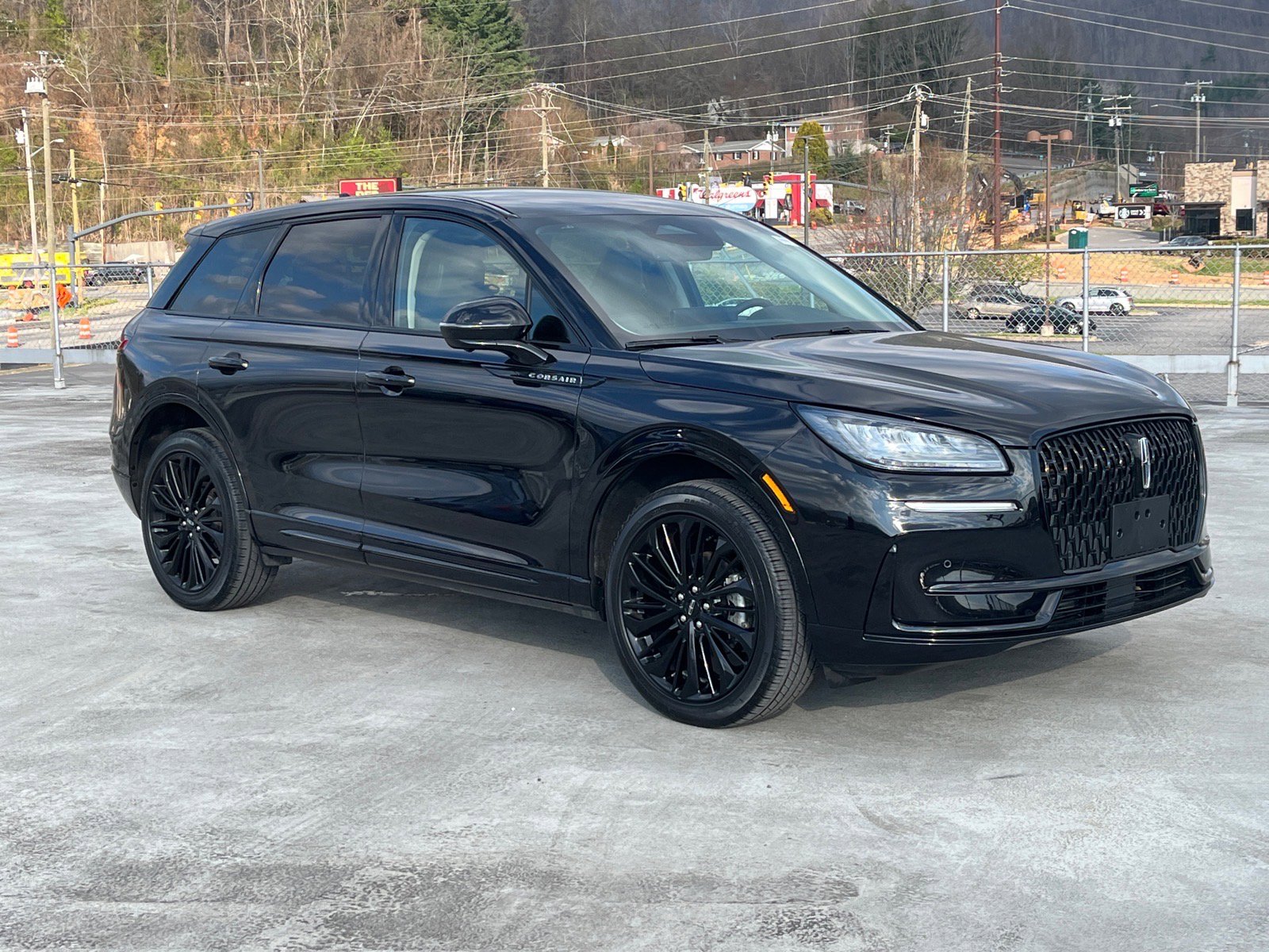 Used 2023 Lincoln Corsair AWD image 1