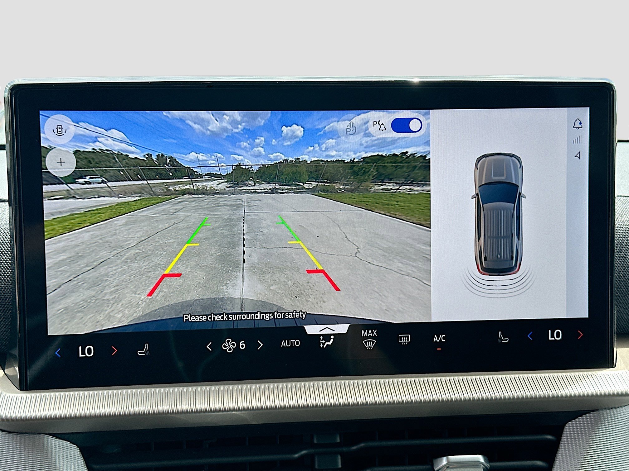 New 2026 Ford Explorer Active RWD image 9
