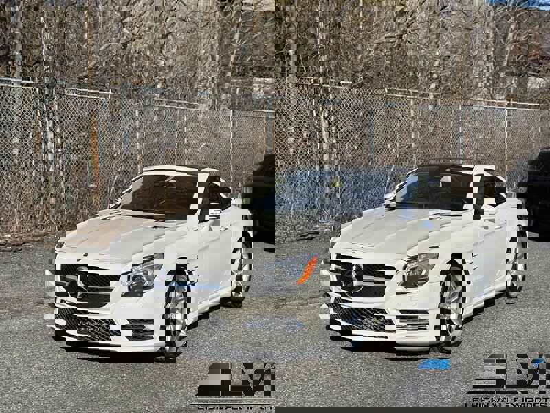 Used 2014 Mercedes-Benz SL 550 image 4