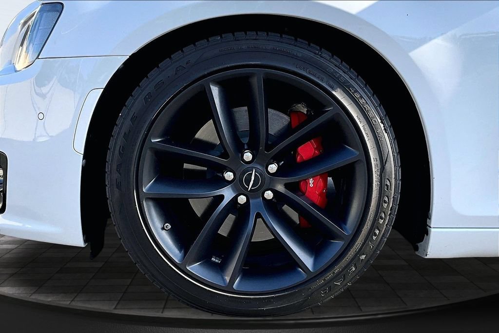 Used 2023 Chrysler 300 C RWD image 31