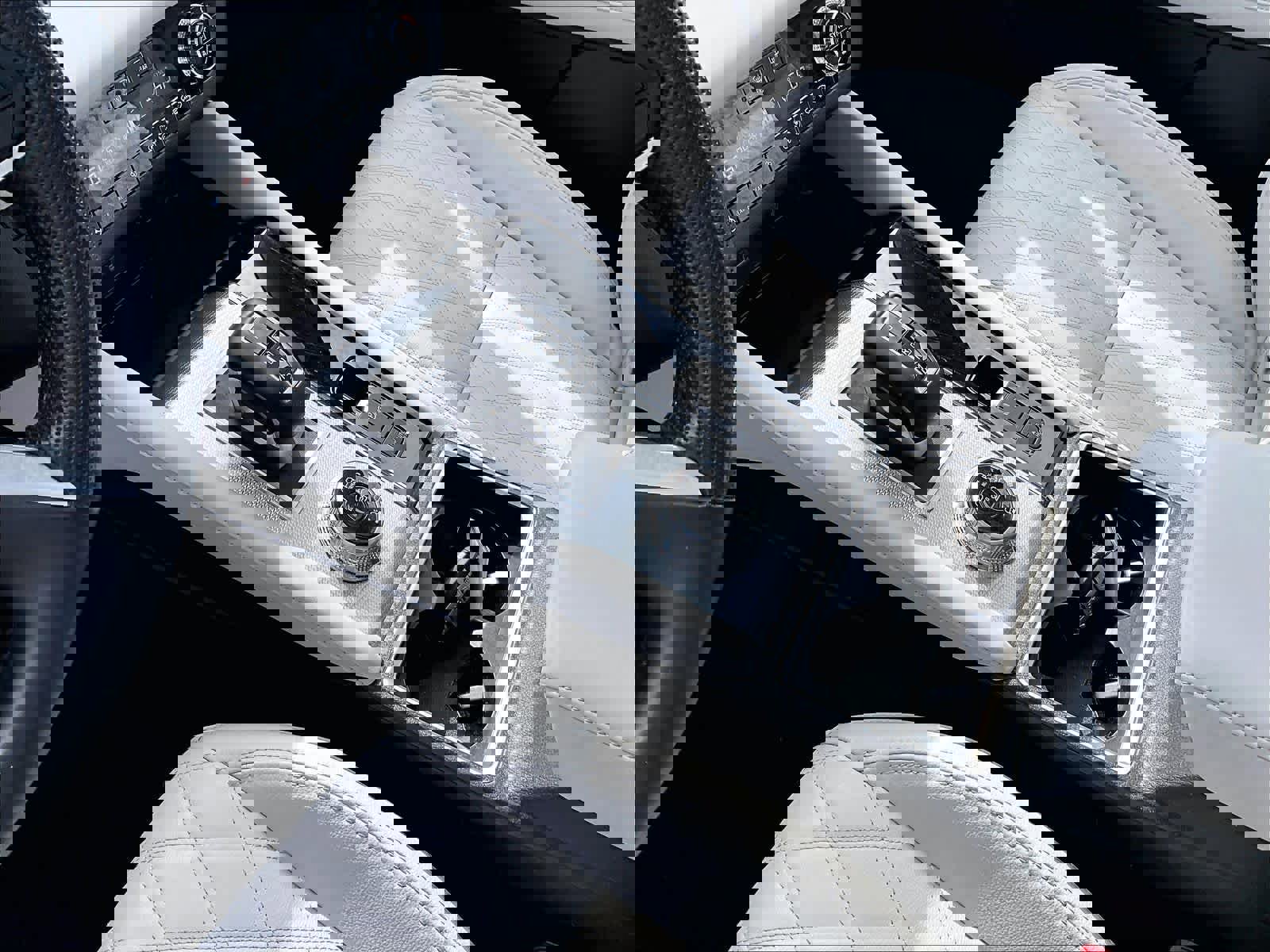 Used 2023 Mitsubishi Outlander SEL image 20