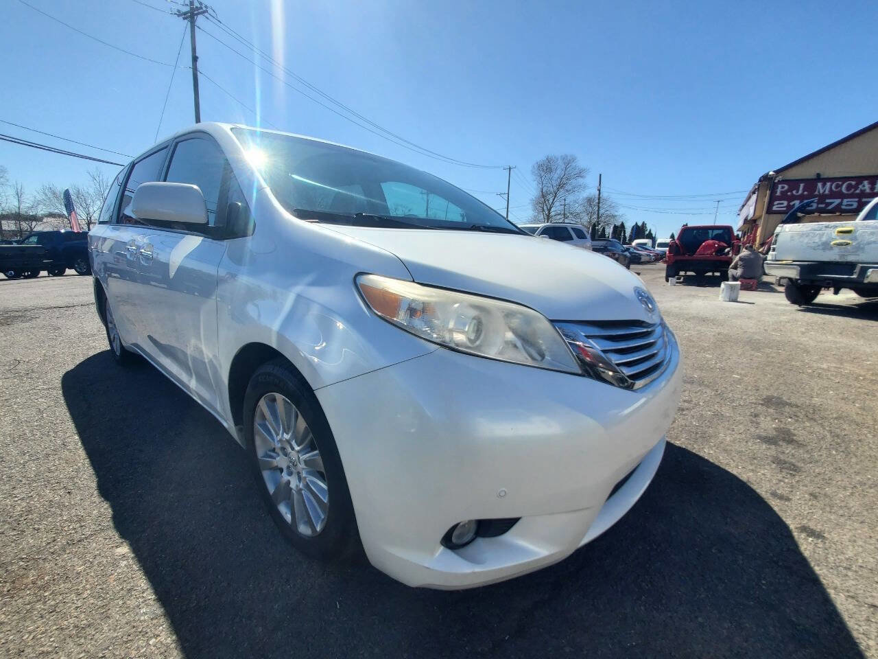 Used 2012 Toyota Sienna Limited w/ Premium Pkg AWD/4WD image 7