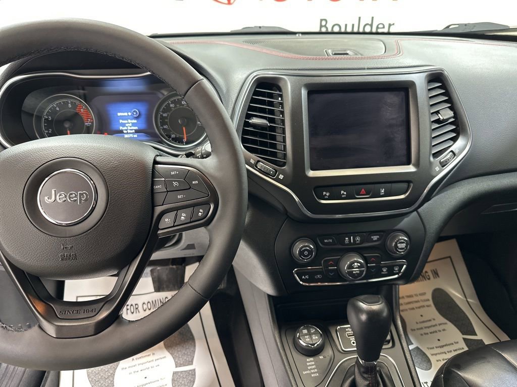 Used 2023 Jeep Cherokee Trailhawk image 25