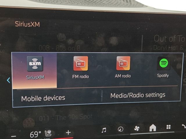 Used 2024 BMW X7 xDrive40i w/ Premium Package image 6