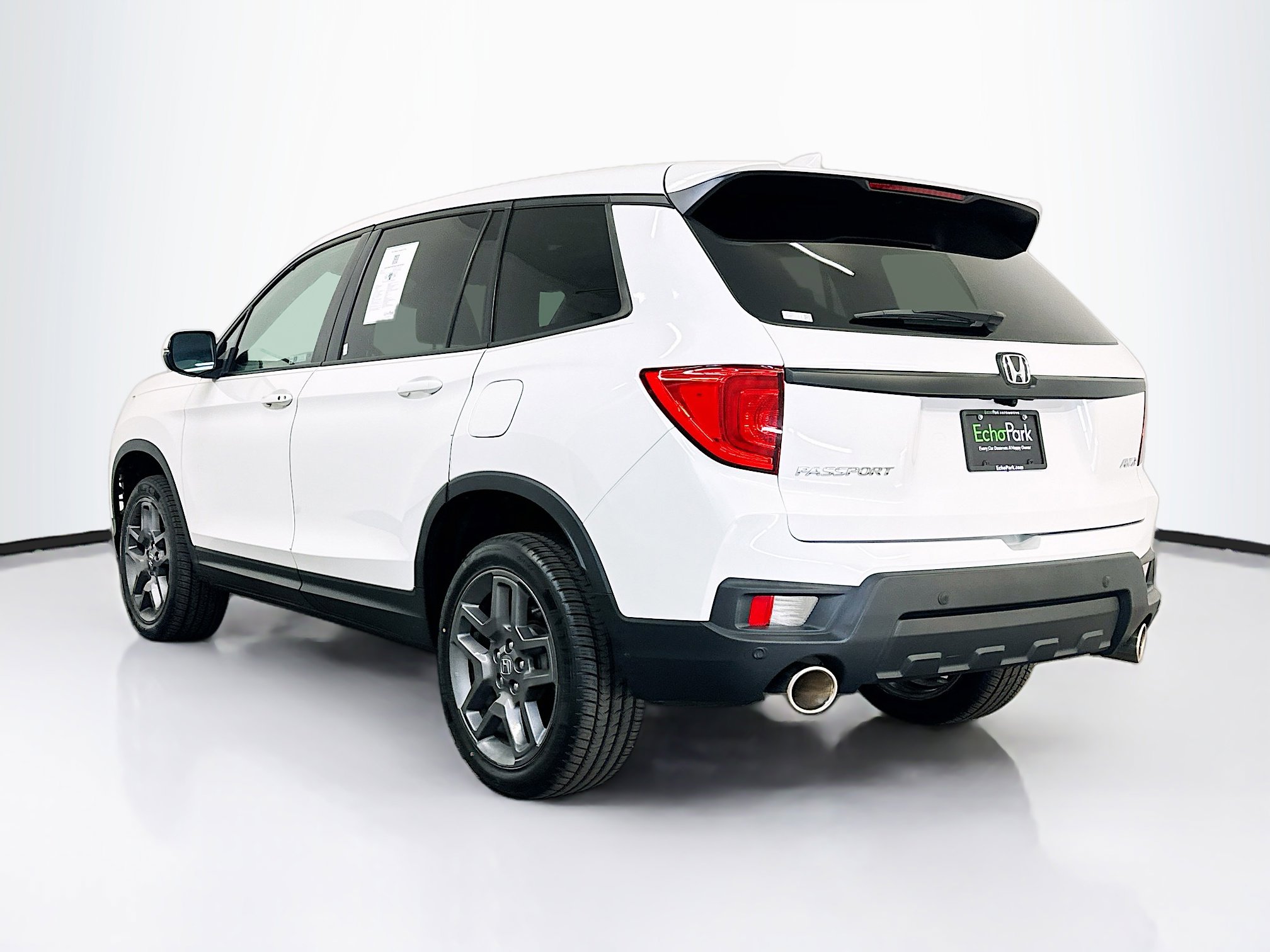 Used 2023 Honda Passport EX-L image 5