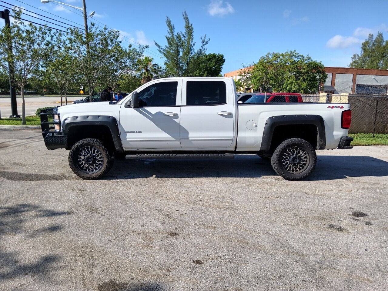 Used 2015 Chevrolet Silverado 2500 LT AWD/4WD image 8