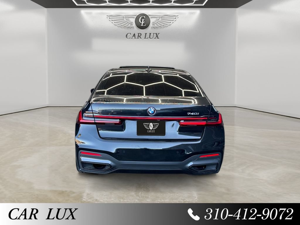 Used 2021 BMW 740i w/ M Sport Package RWD image 4