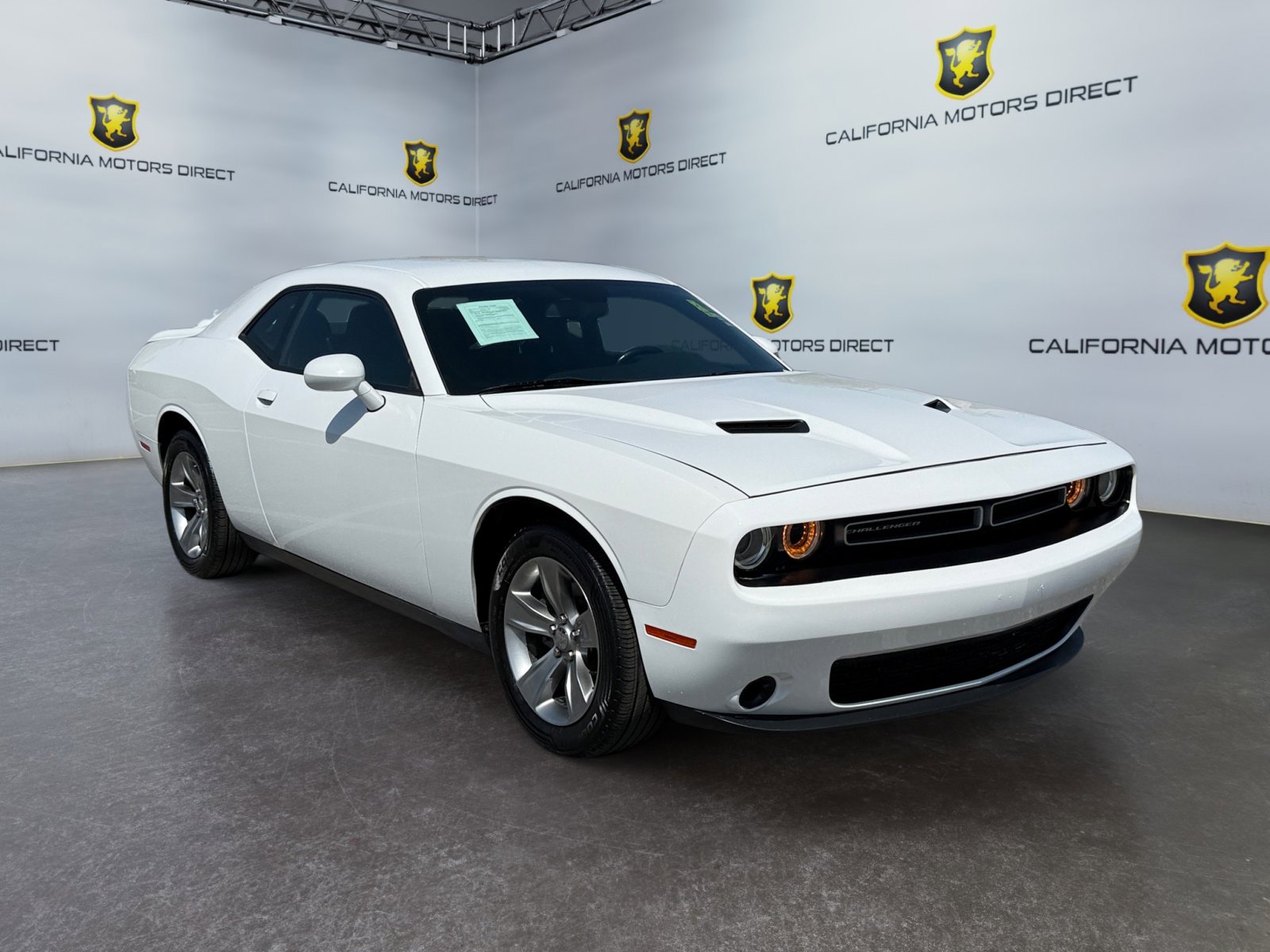 Used 2019 Dodge Challenger SXT image 7