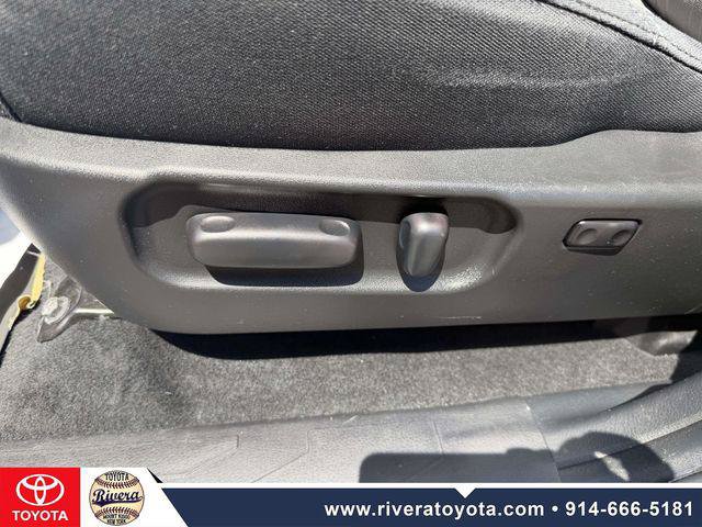 Certified 2023 Toyota Tacoma TRD Off-Road AWD/4WD image 10