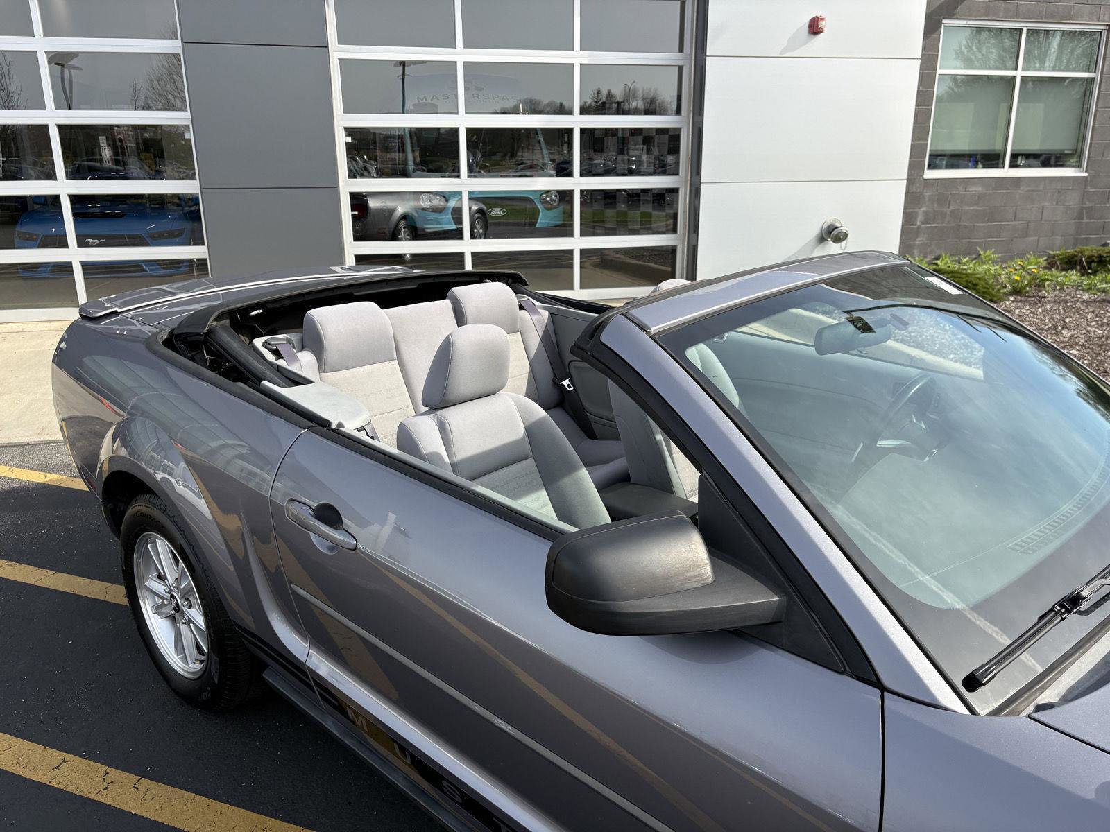 Used 2007 Ford Mustang Deluxe image 22