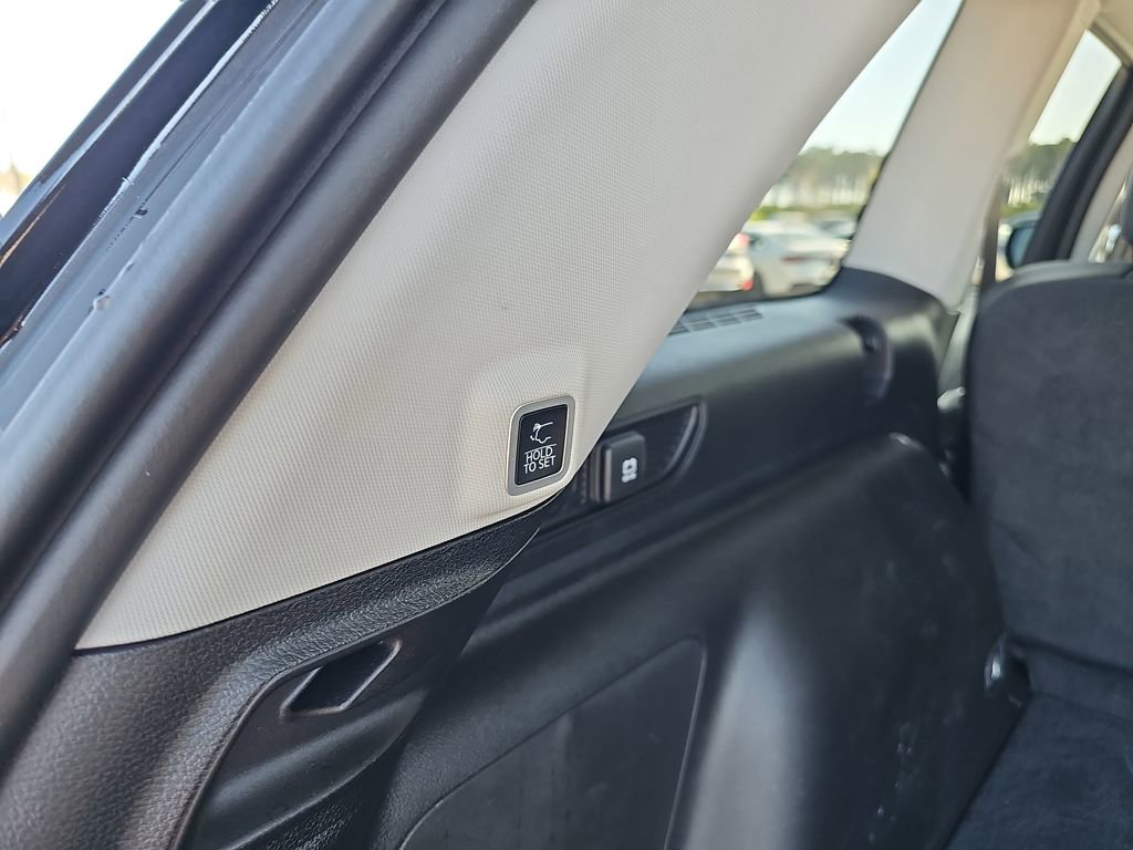 Used 2023 Jeep Grand Cherokee 4WD 4xe image 17