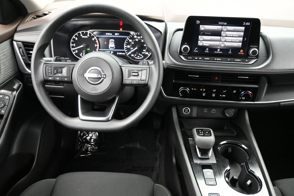 Used 2023 Nissan Rogue S FWD image 5